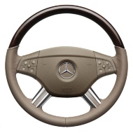 Рулевое колесо Mercedes-Benz из дерева и кожи, B66817733
